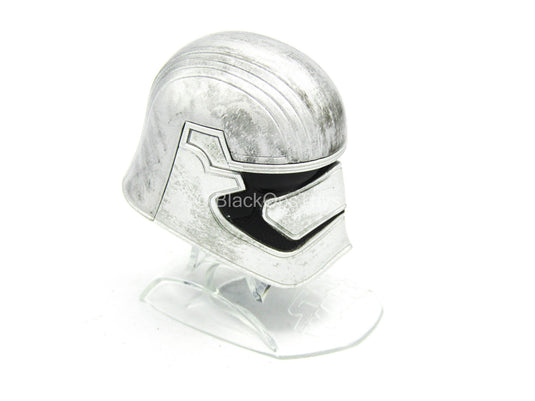 Star Wars - Metal Captain Phasma Helmet On Stand