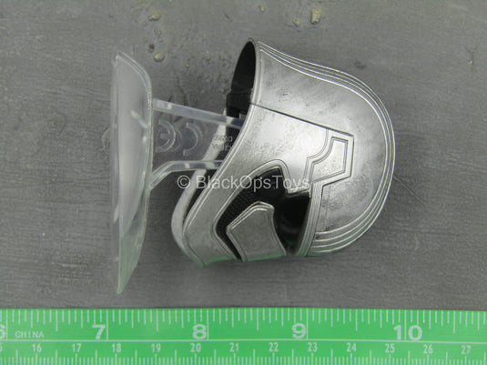 Star Wars - Metal Captain Phasma Helmet On Stand