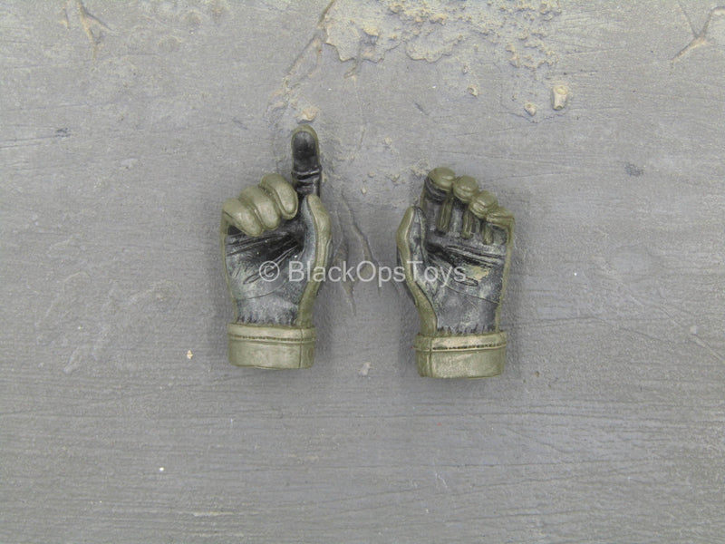 Load image into Gallery viewer, Navy Seal VBSS - OD Green Right Trigger Gloved Hand Set Type 2
