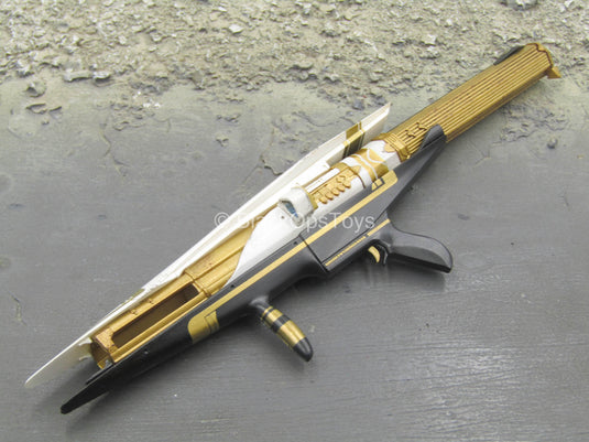 Destiny 2 - Hunter Golden Trace - Futuristic Rocket Launcher