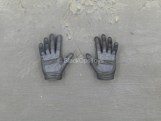 GI JOE - Snake Eyes - Black Gloved Hand Set (x2)