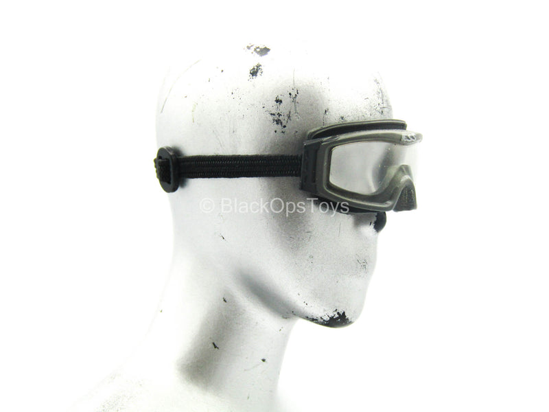 Load image into Gallery viewer, The Expendables 2 - Barney Ross - Grey Goggles
