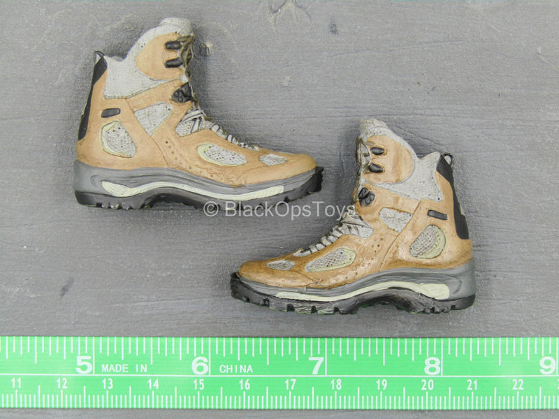 Load image into Gallery viewer, Mountain Ops Sniper - Tan Combat Boots (Peg Type)
