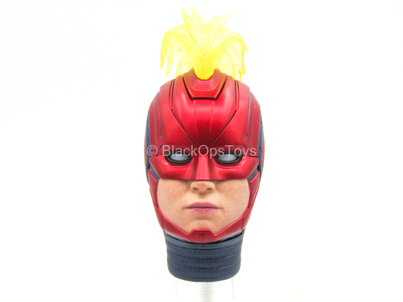 Load image into Gallery viewer, Captain Marvel - Female Body w/Head Sculpt &amp; Light Up Action
