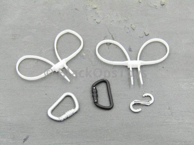 Load image into Gallery viewer, LAPD SWAT 3.0 - Takeshi Yamada - Flex Cuffs &amp; Carabiner Set
