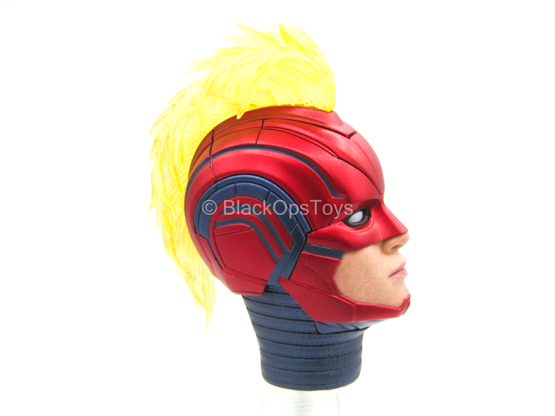 Load image into Gallery viewer, Captain Marvel - Female Body w/Head Sculpt &amp; Light Up Action
