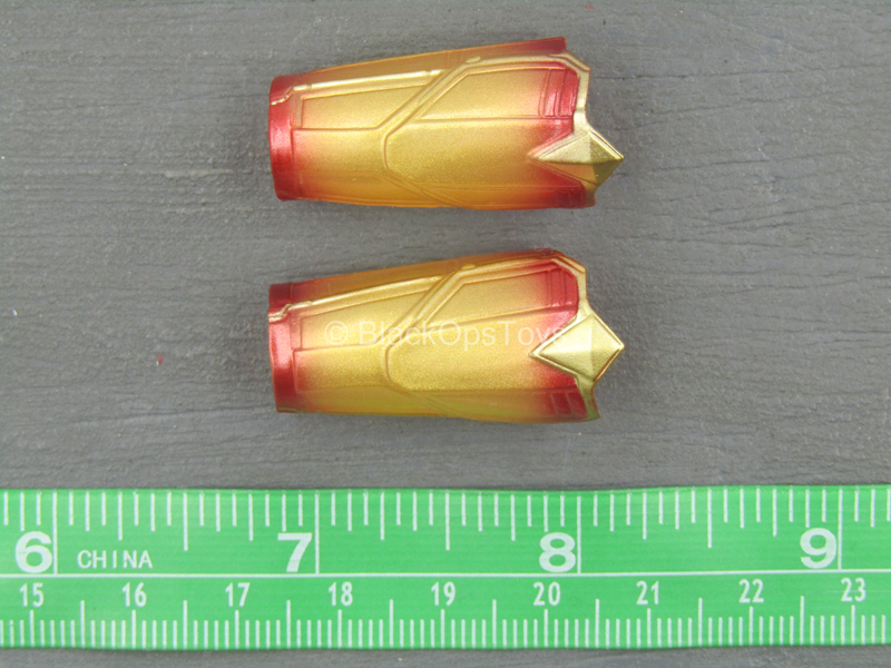 Load image into Gallery viewer, Captain Marvel - Red &amp; Gold Like Gauntlets (Type 2)
