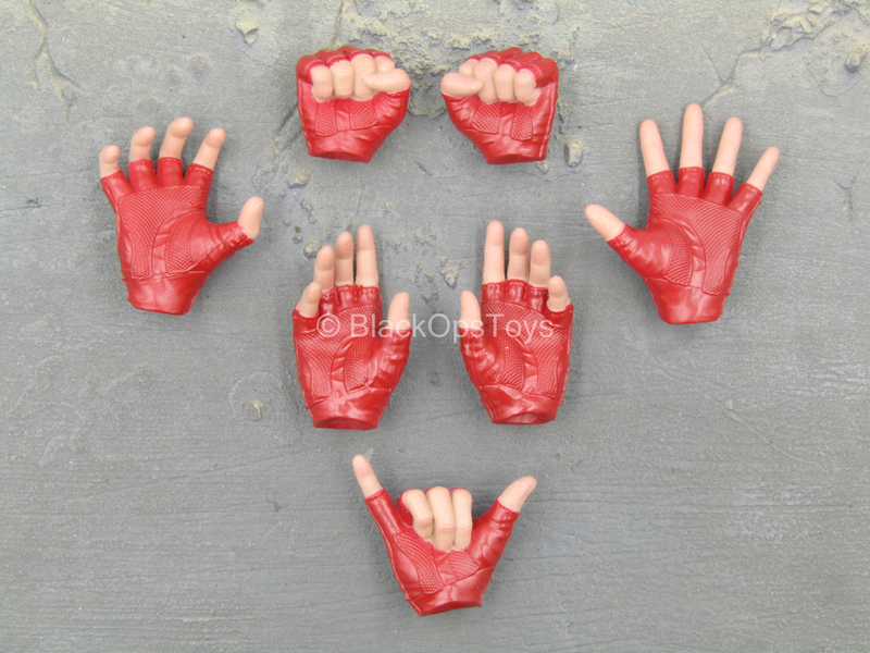 Load image into Gallery viewer, Captain Marvel - Red &amp; Gold Like Female Hand Set
