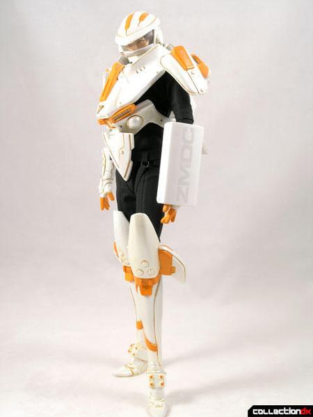 Load image into Gallery viewer, Zero Metal Chronicle - Falcon Z1 - White &amp; Orange Helmet
