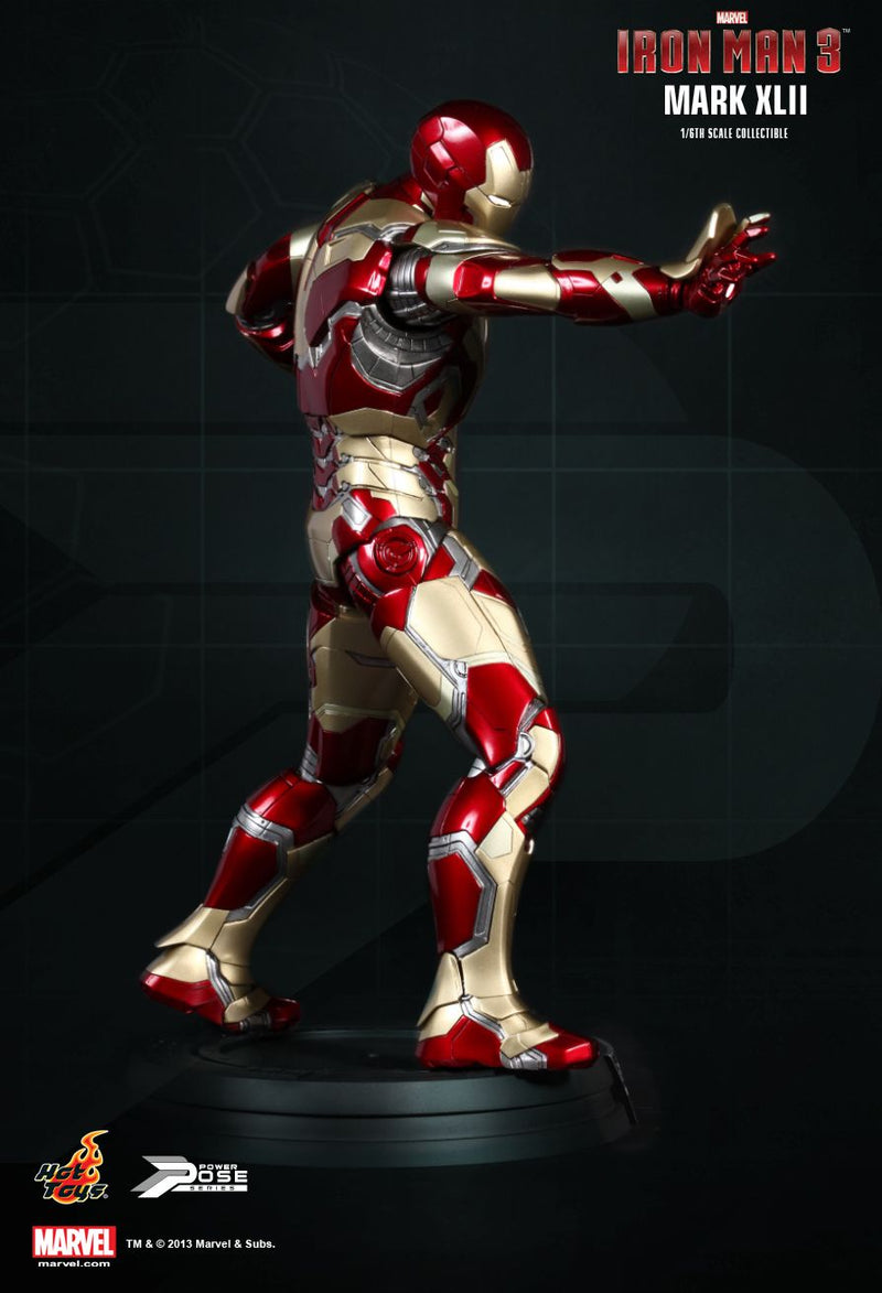 Load image into Gallery viewer, Iron Man 3 - Power Pose Mark XLII - MINT IN BOX
