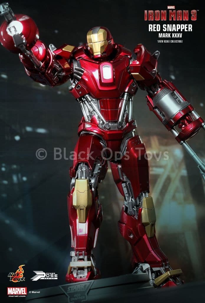 Load image into Gallery viewer, Iron Man 3 - Mark XXXV Red Snapper - MINT IN BOX
