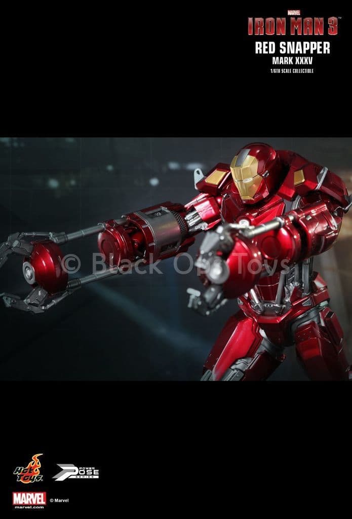 Load image into Gallery viewer, Iron Man 3 - Mark XXXV Red Snapper - MINT IN BOX
