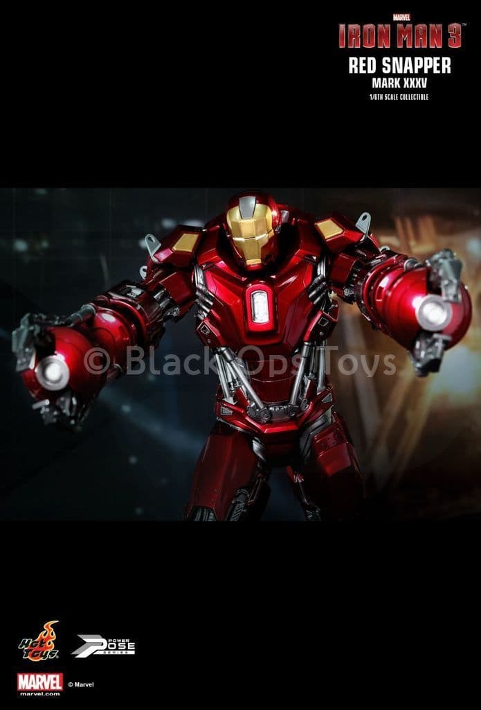 Load image into Gallery viewer, Iron Man 3 - Mark XXXV Red Snapper - MINT IN BOX
