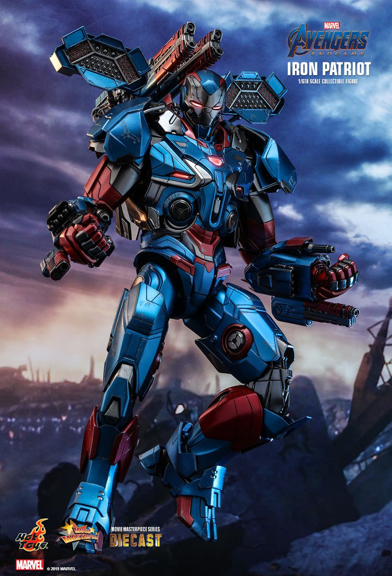 Load image into Gallery viewer, Avengers: Endgame - Rocket Raccoon &amp; Iron Patriot Combo - MINT IN BOX
