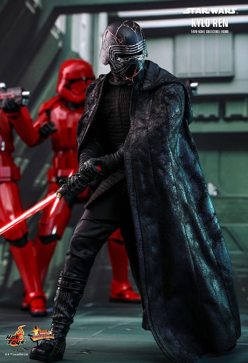 Load image into Gallery viewer, Star Wars - The Rise of Skywalker - Kylo Ren - MINT IN BOX
