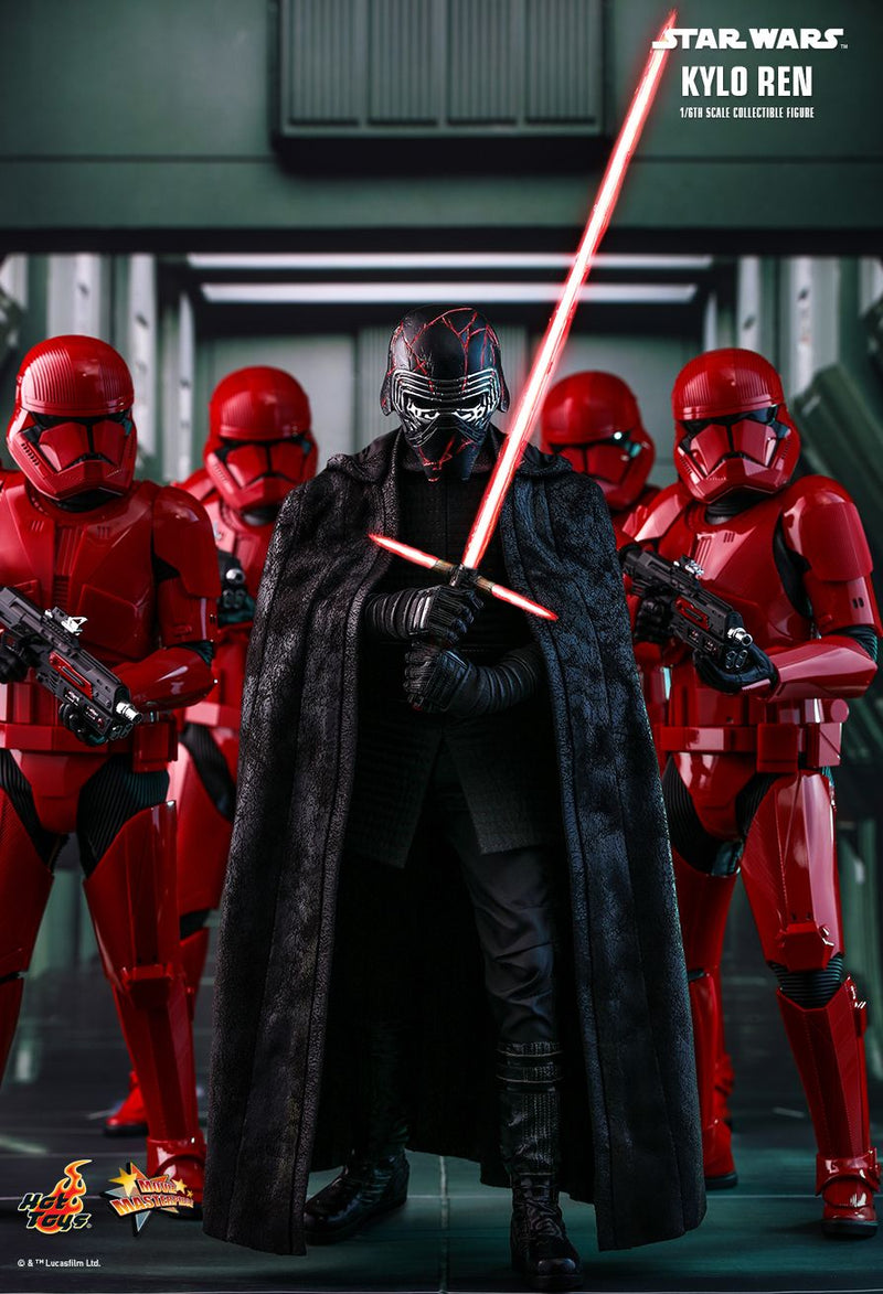 Load image into Gallery viewer, Star Wars - The Rise of Skywalker - Kylo Ren - MINT IN BOX
