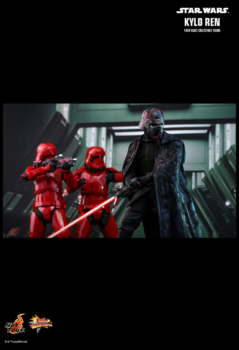 Load image into Gallery viewer, Star Wars - The Rise of Skywalker - Kylo Ren - MINT IN BOX

