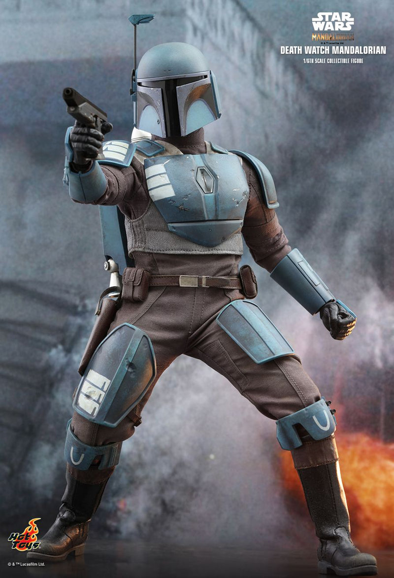 Load image into Gallery viewer, Star Wars - Death Watch Mandalorian - MINT IN BOX
