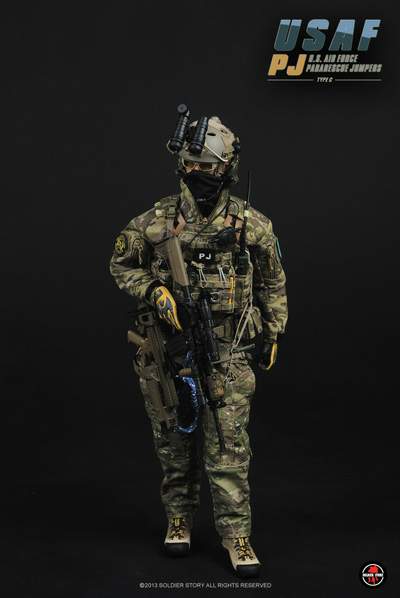 Load image into Gallery viewer, US Air Force - PJ - Coiled Rope w/Carabiner
