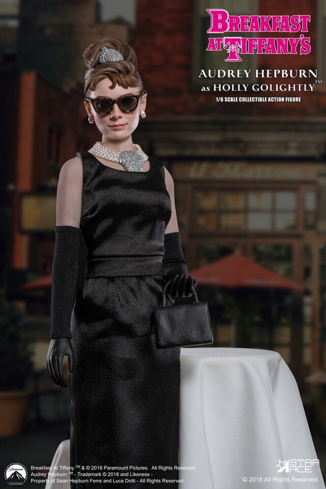 Load image into Gallery viewer, Breakfast At Tiffany&#39;s - Holly - Black Hand Bag
