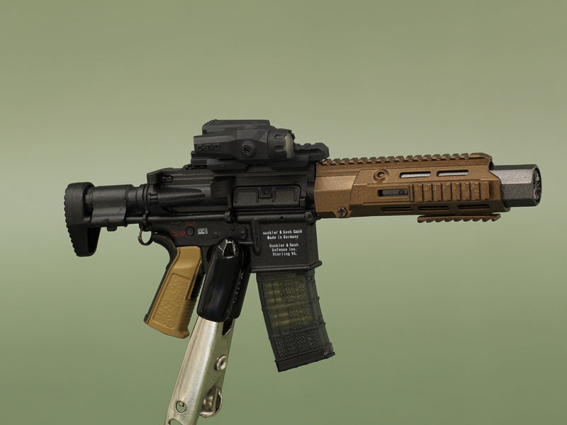 Load image into Gallery viewer, 1/6 - Custom 3D - Magnetic Leo D-EVO w/Custom Color Lens
