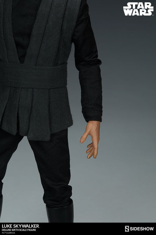 Load image into Gallery viewer, STAR WARS - Luke Skywalker - Deluxe Version - MINT IN BOX
