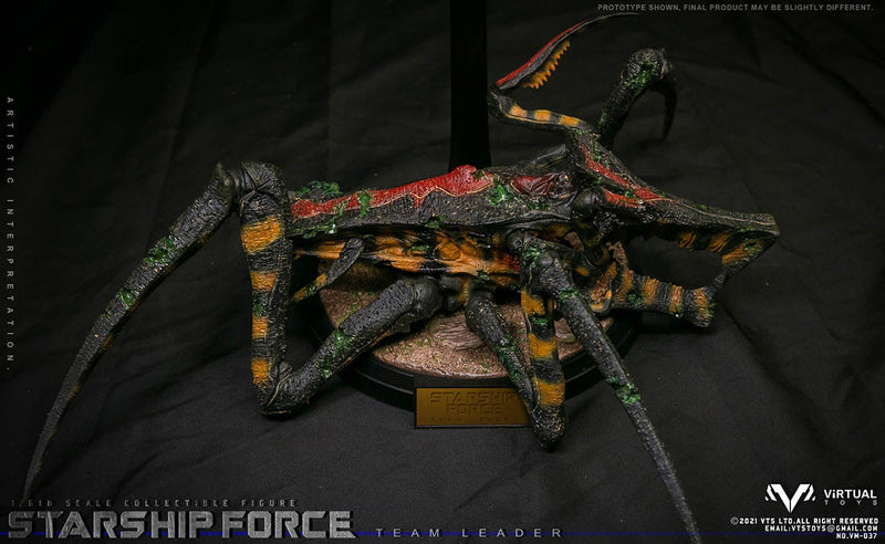 Load image into Gallery viewer, Starship Force Team Leader - Base Figure Stand w/Alien Figure
