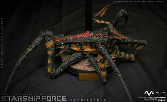Starship Force Team Leader - Base Figure Stand w/Alien Figure