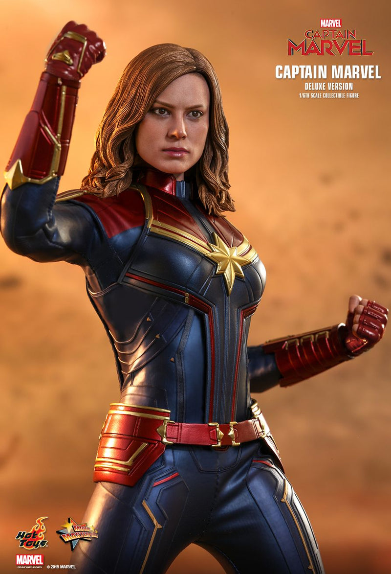 Load image into Gallery viewer, Captain Marvel - Carol Danvers Deluxe - MINT IN BOX

