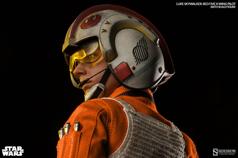 Load image into Gallery viewer, Star Wars - Luke Red 5 X-Wing Pilot - Exclusive - MINT IN BOX
