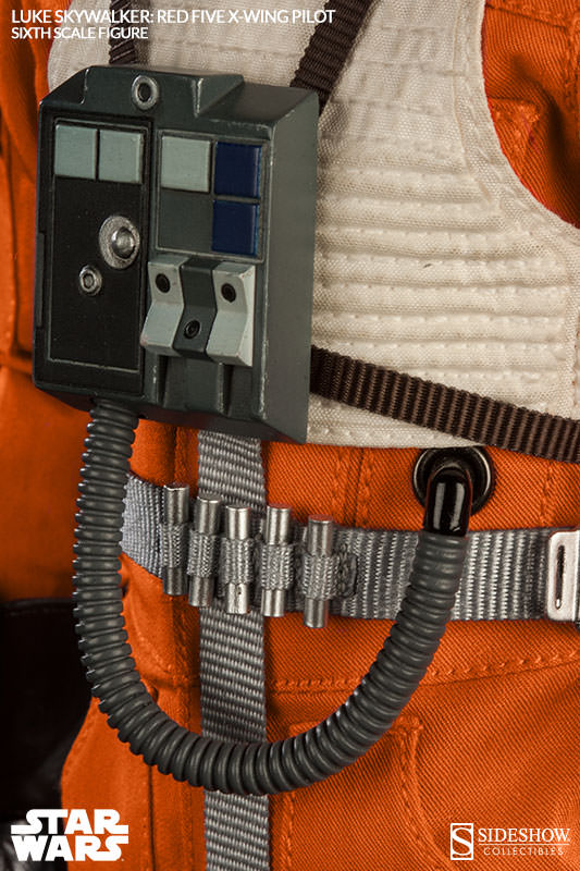 Load image into Gallery viewer, Star Wars - Luke Red 5 X-Wing Pilot - Exclusive - MINT IN BOX
