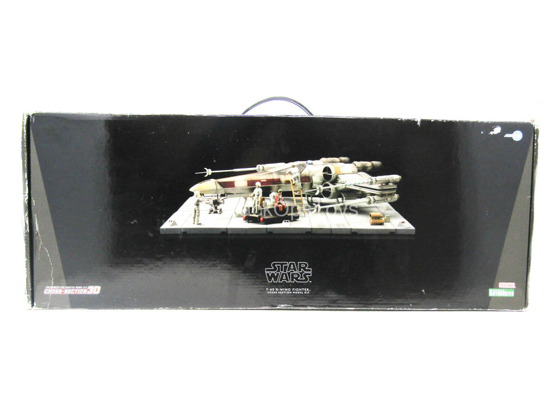 Load image into Gallery viewer, 1/35 - Star Wars - X-Wing 3D Cross Section Set - MINT IN BOX
