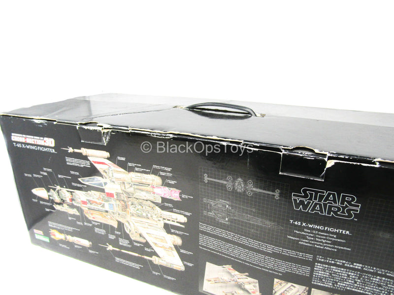 Load image into Gallery viewer, 1/35 - Star Wars - X-Wing 3D Cross Section Set - MINT IN BOX
