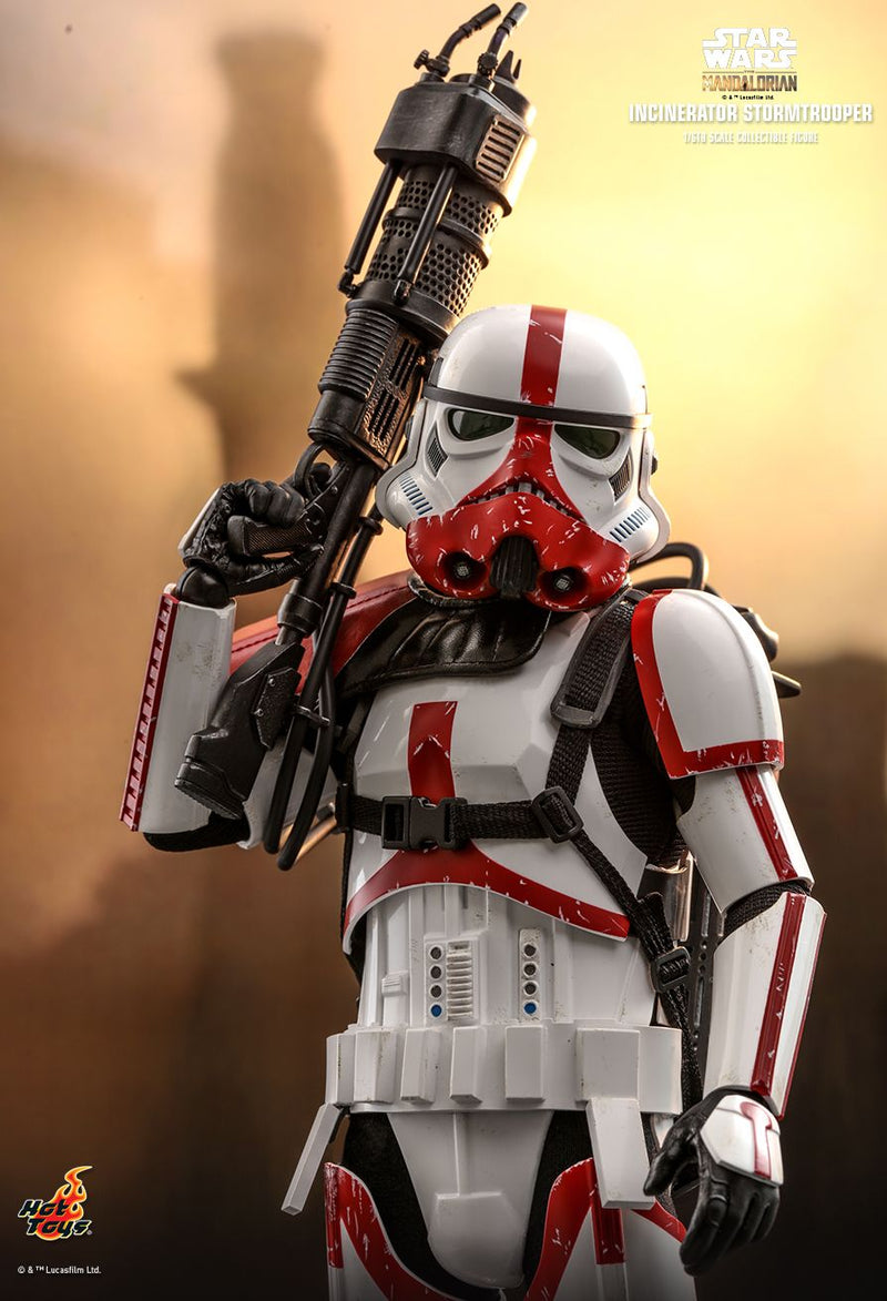 Load image into Gallery viewer, Star Wars - The Mandalorian - Incinerator Stormtrooper - MINT IN BOX
