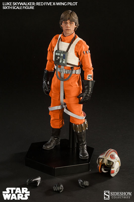 Load image into Gallery viewer, Star Wars - Luke Red 5 X-Wing Pilot - Exclusive - MINT IN BOX
