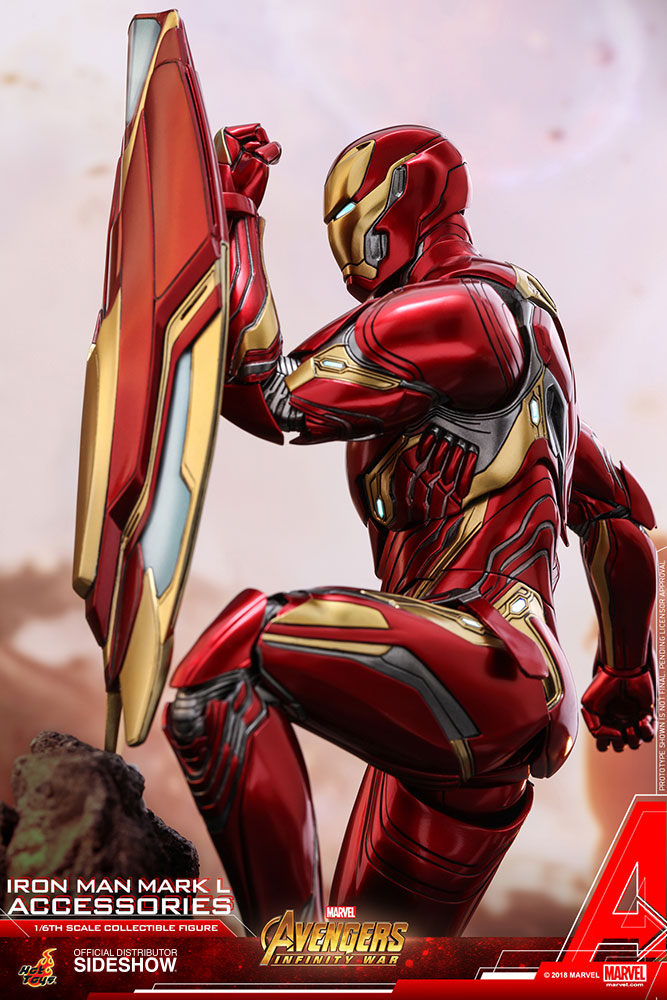Load image into Gallery viewer, Diecast Iron Man Mark L w/Special Edition Accessory Set - MINT IN BOX
