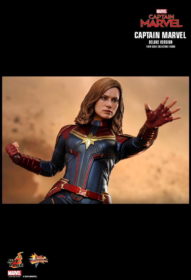 Load image into Gallery viewer, Captain Marvel - Carol Danvers Deluxe - MINT IN BOX

