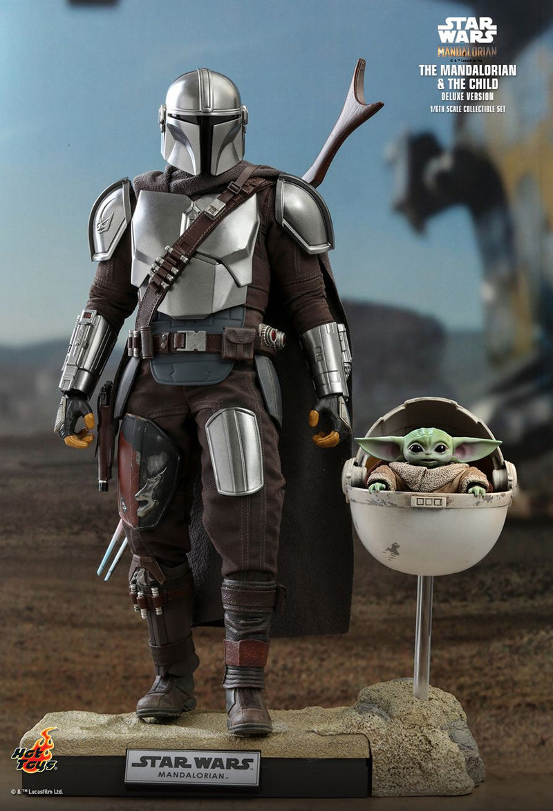 Load image into Gallery viewer, The Mandalorian Deluxe - Armor Hologram
