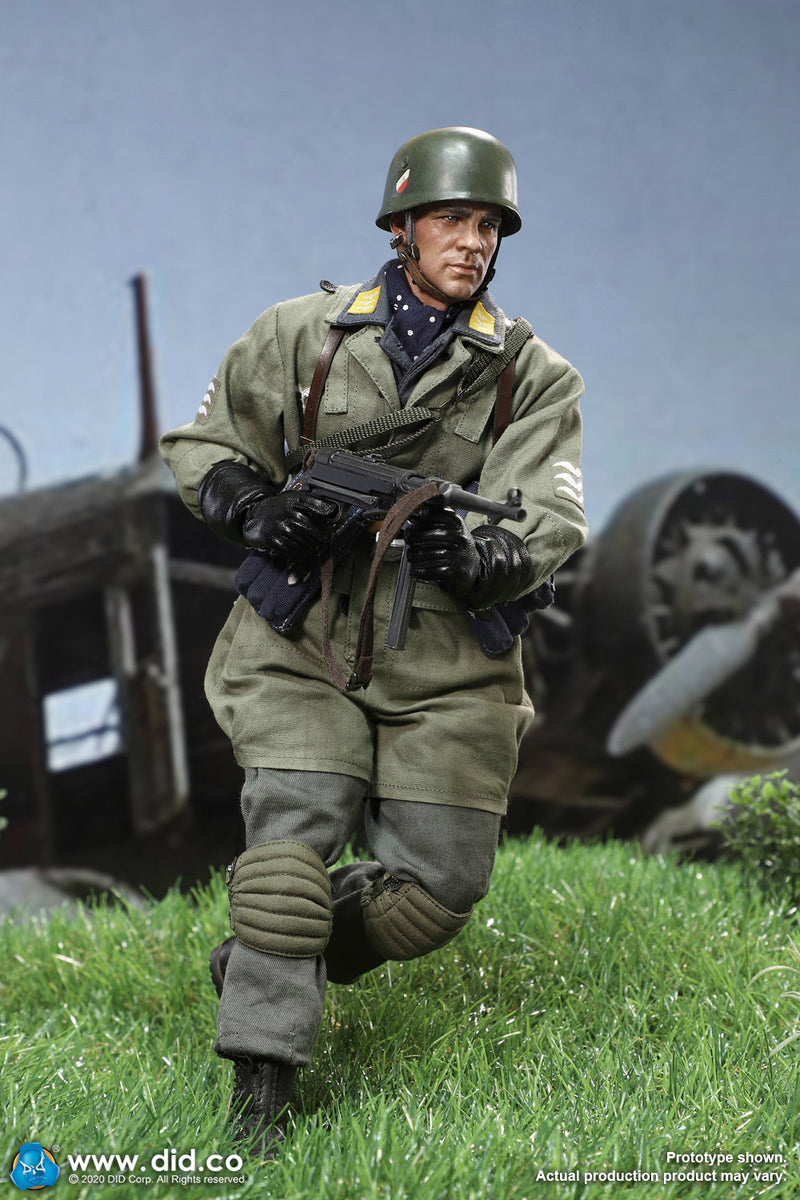 Load image into Gallery viewer, WWII - German - Fallschirmjager Schmeling - MINT IN BOX
