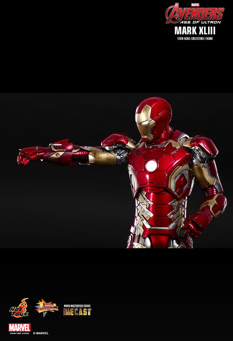 Load image into Gallery viewer, Avengers: Age of Ultron - Diecast Iron Man MK43 - MINT IN BOX
