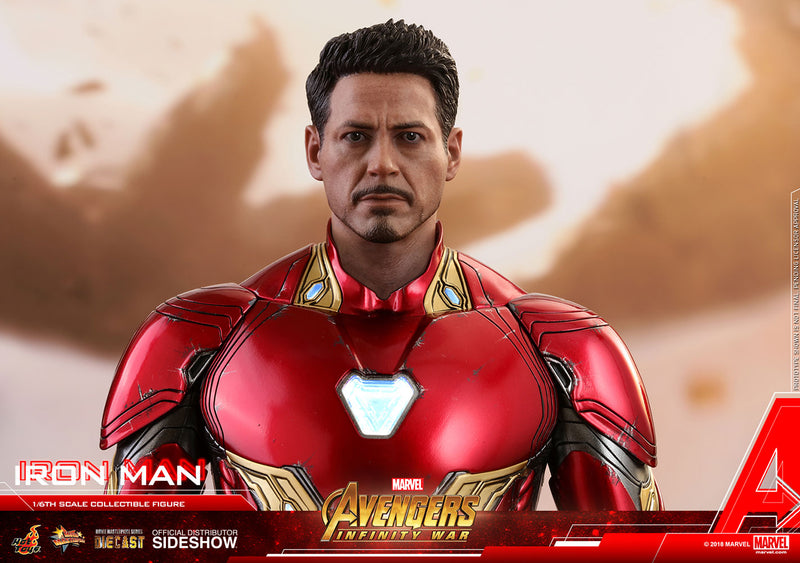 Load image into Gallery viewer, Diecast Iron Man Mark L w/Special Edition Accessory Set - MINT IN BOX
