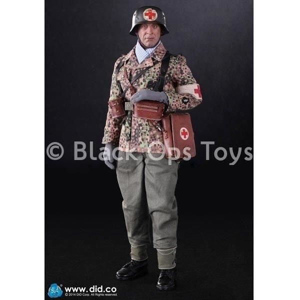 Load image into Gallery viewer, WWII - German Combat Medic Peter - Safety Pins and Boxes
