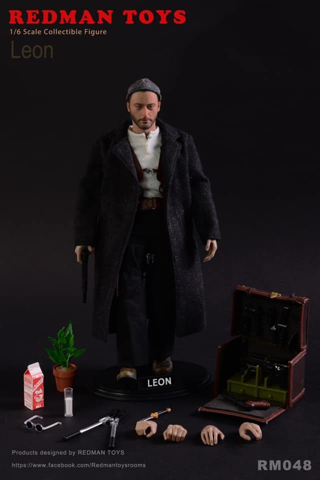 Load image into Gallery viewer, Leon - Leather Like Weapons Case w/Pistols &amp; Grenades
