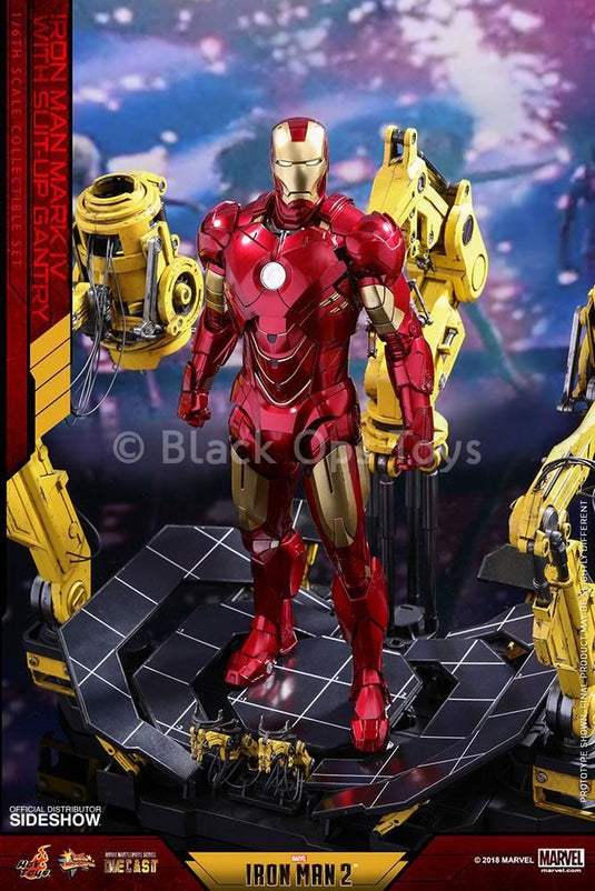 Iron Man Mark IV w/Suit-up Gantry - MINT IN BOX