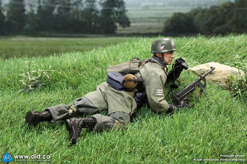 Load image into Gallery viewer, WWII - German - Fallschirmjager Schmeling - MINT IN BOX
