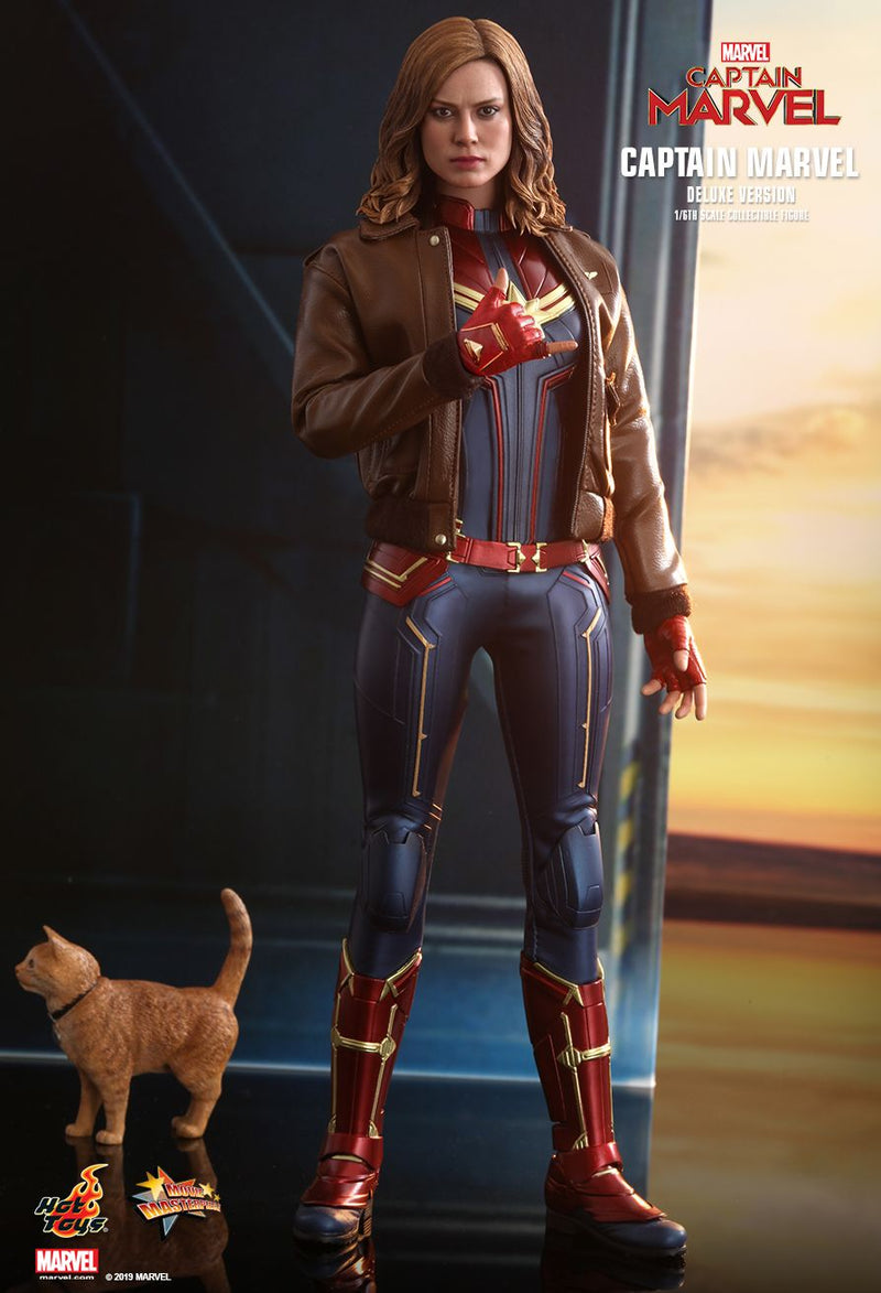 Load image into Gallery viewer, Captain Marvel - Carol Danvers Deluxe - MINT IN BOX
