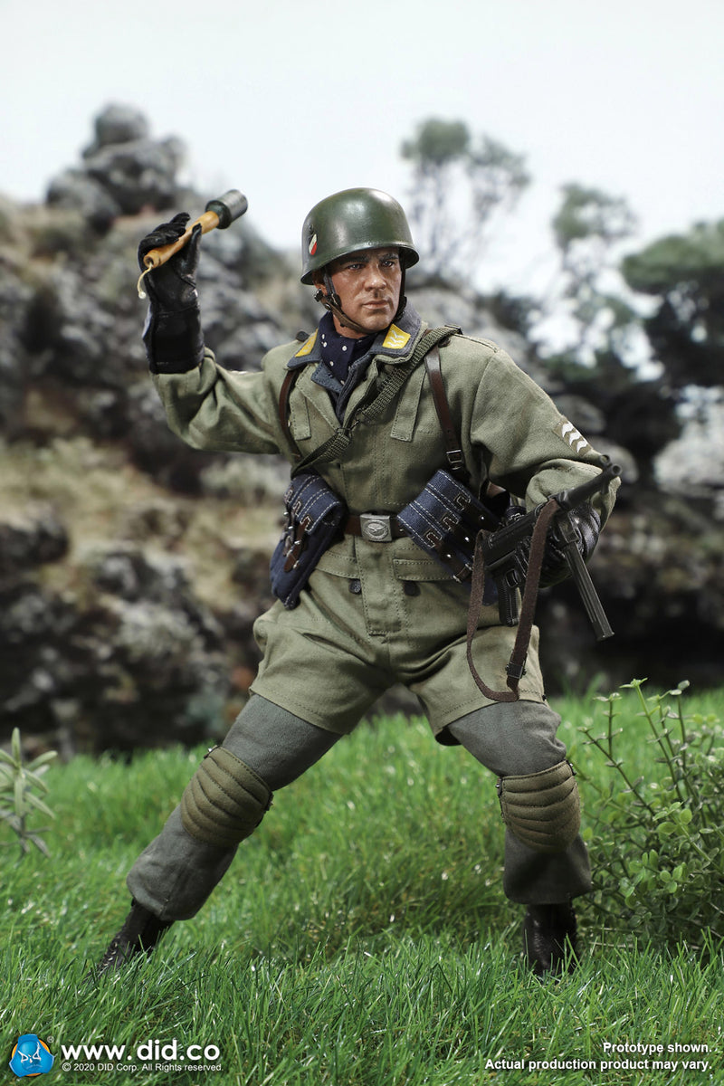 Load image into Gallery viewer, WWII - German - Fallschirmjager Schmeling - MINT IN BOX
