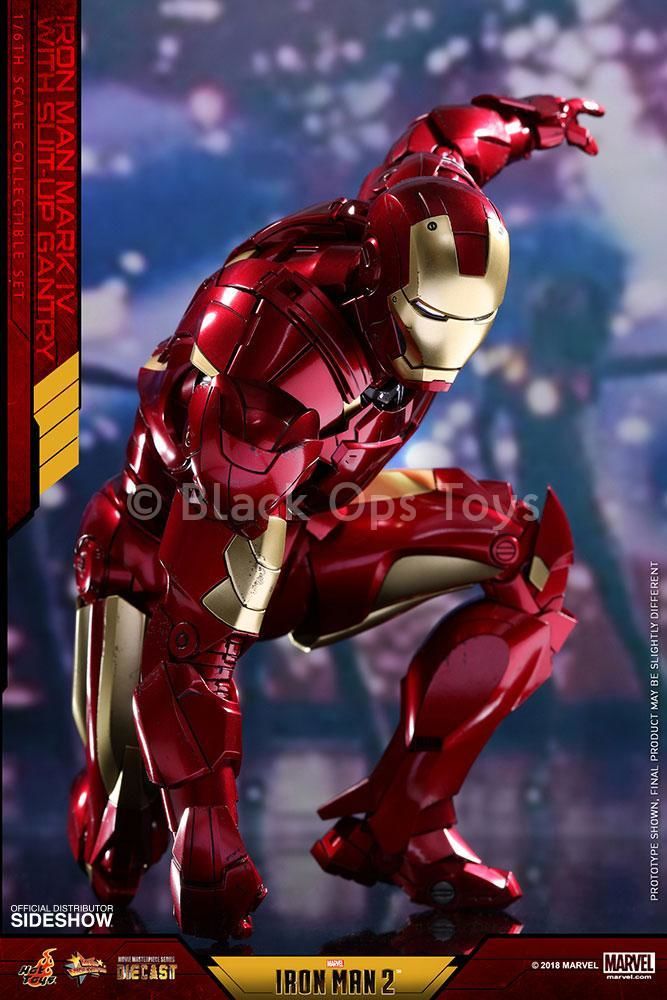 Load image into Gallery viewer, Iron Man Mark IV w/Suit-up Gantry - MINT IN BOX
