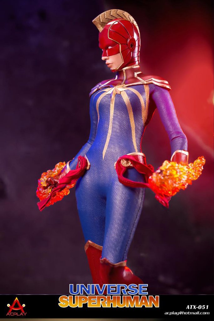 Load image into Gallery viewer, Universe Superhuman - Female Head Sculpt w/Red Helmet
