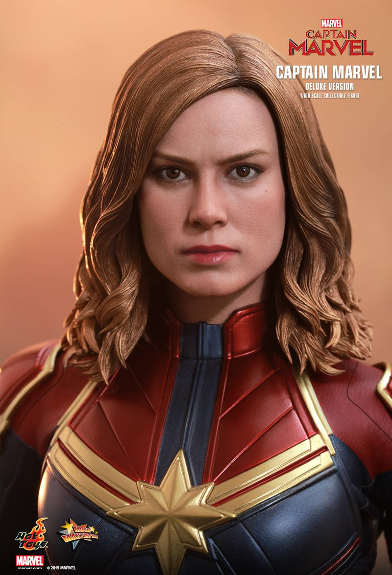 Load image into Gallery viewer, Captain Marvel - Carol Danvers Deluxe - MINT IN BOX
